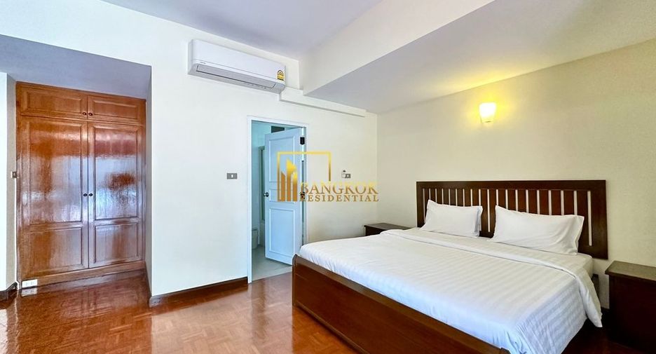 For rent 2 bedrooms apartment in Khlong Toei, Bangkok
