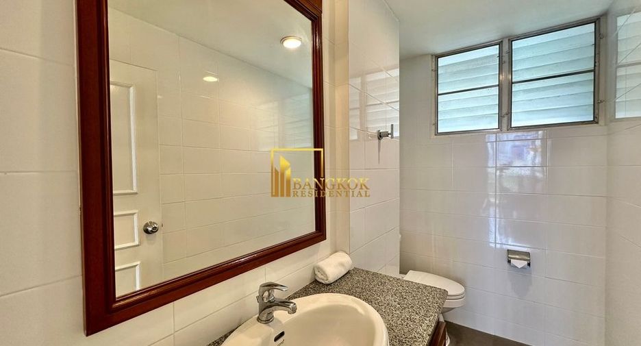 For rent 2 bedrooms apartment in Khlong Toei, Bangkok