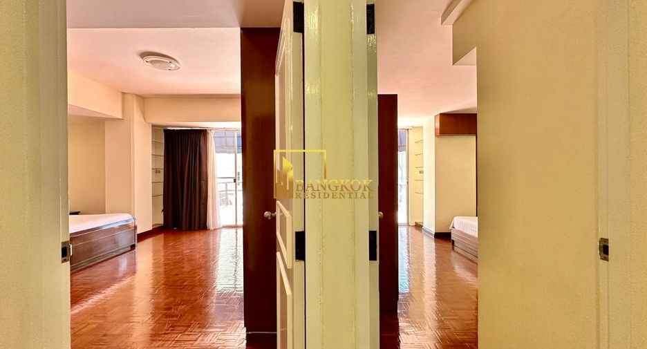 For rent 2 bedrooms apartment in Khlong Toei, Bangkok