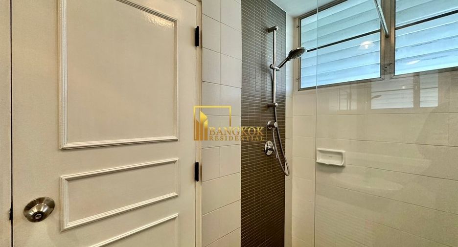 For rent 2 bedrooms apartment in Khlong Toei, Bangkok