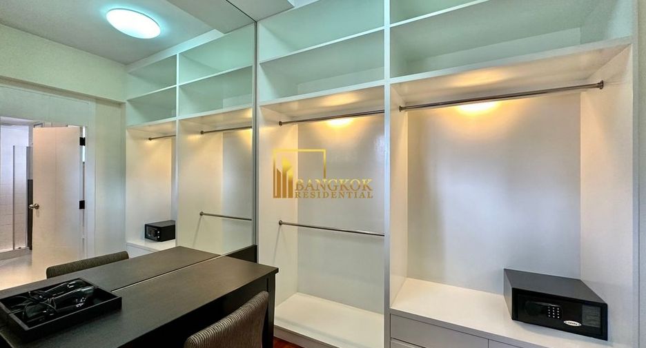 For rent 4 bedrooms apartment in Khlong Toei, Bangkok