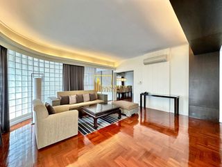 For rent 4 bedrooms apartment in Khlong Toei, Bangkok