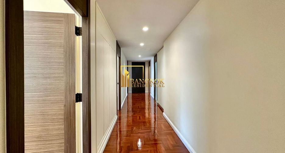 For rent 4 bedrooms apartment in Khlong Toei, Bangkok