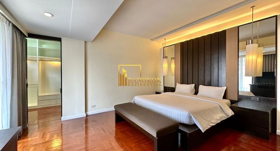 For rent 4 bedrooms apartment in Khlong Toei, Bangkok