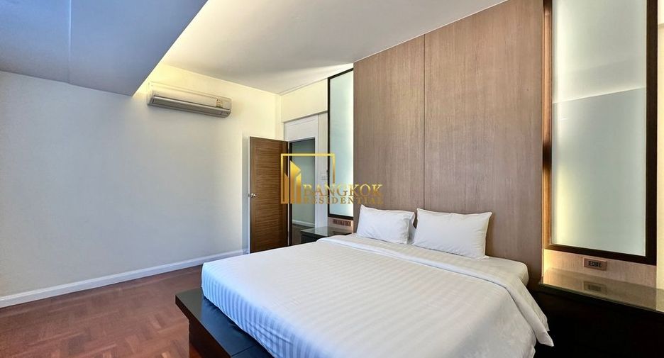 For rent 4 bedrooms apartment in Khlong Toei, Bangkok