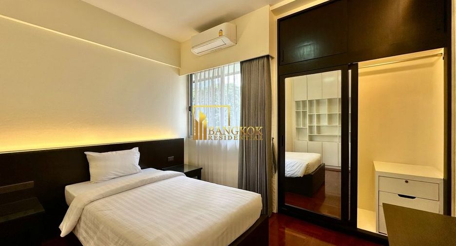 For rent 4 bedrooms apartment in Khlong Toei, Bangkok