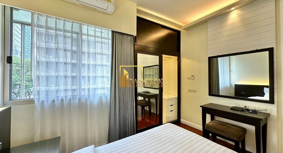 For rent 4 bedrooms apartment in Khlong Toei, Bangkok
