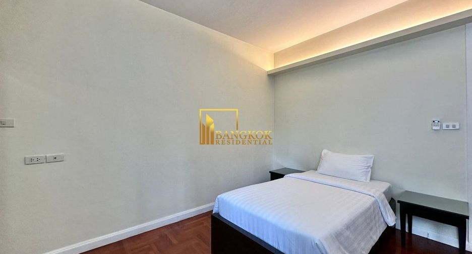 For rent 4 bedrooms apartment in Khlong Toei, Bangkok