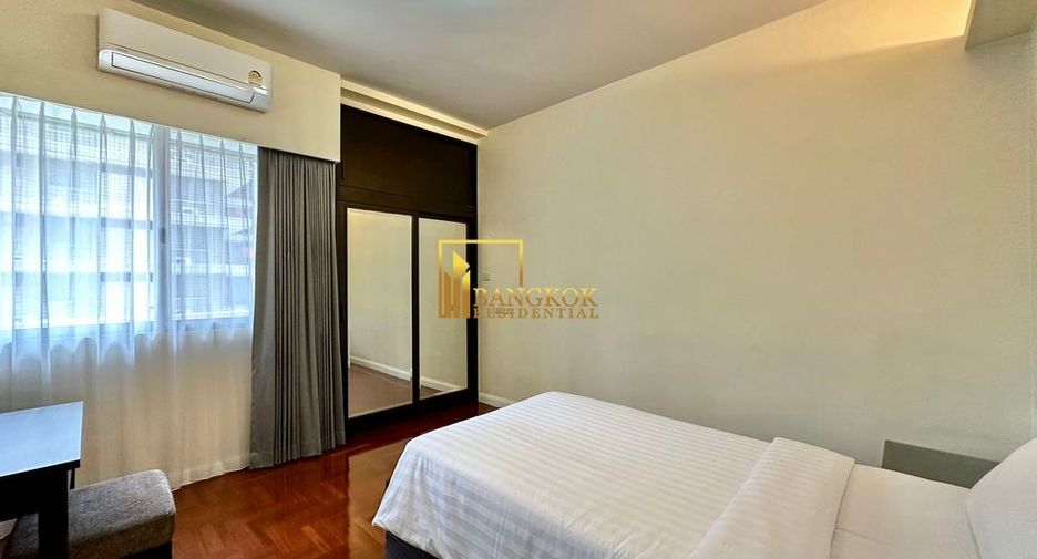 For rent 4 bedrooms apartment in Khlong Toei, Bangkok