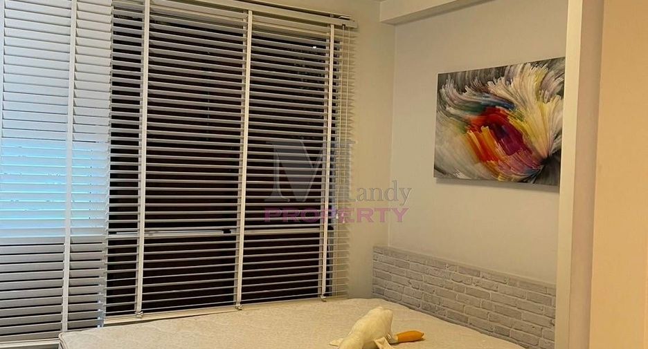 For sale 2 bed condo in Huai Khwang, Bangkok