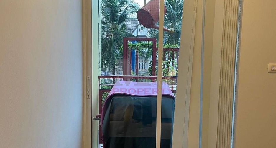 For sale 2 bed condo in Huai Khwang, Bangkok