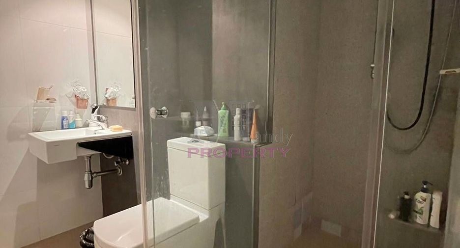 For sale 2 bed condo in Huai Khwang, Bangkok
