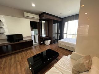 For rent 1 bed condo in Huai Khwang, Bangkok