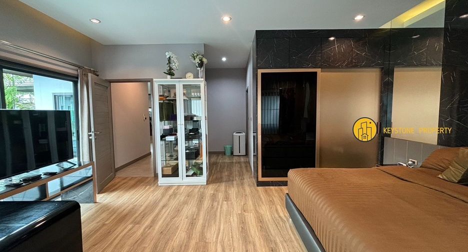 Villa en alquiler y en venta de 3 habitaciones en Bang Lamung, Chonburi