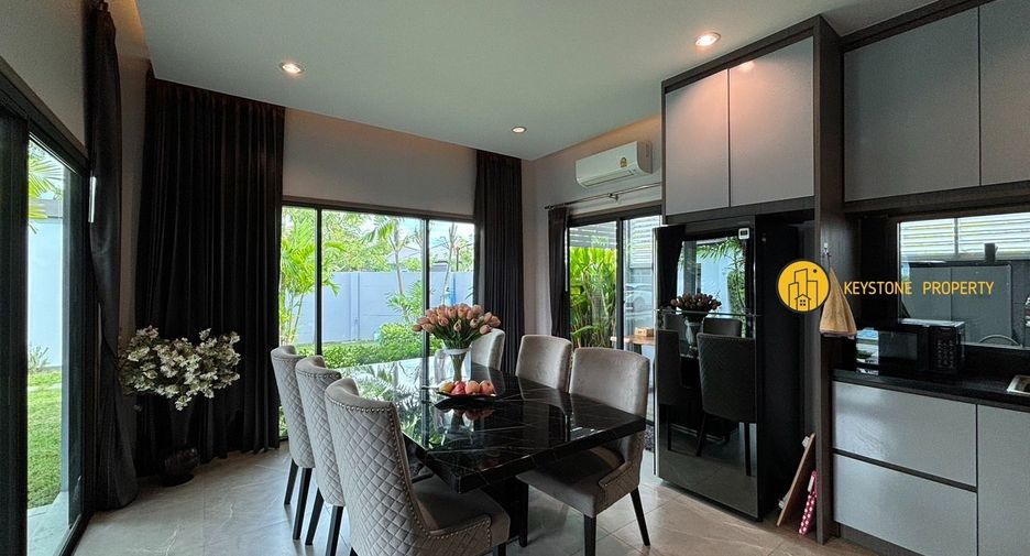 Villa en alquiler y en venta de 3 habitaciones en Bang Lamung, Chonburi