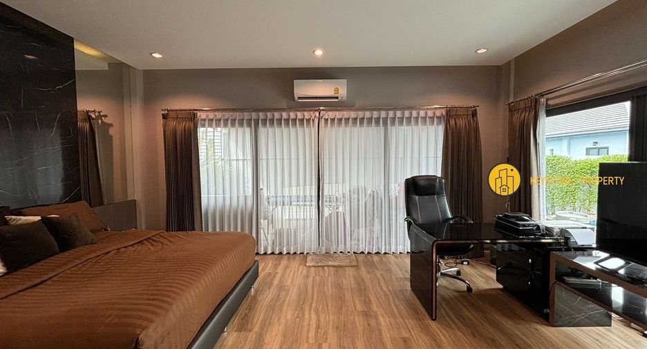 Villa en alquiler y en venta de 3 habitaciones en Bang Lamung, Chonburi