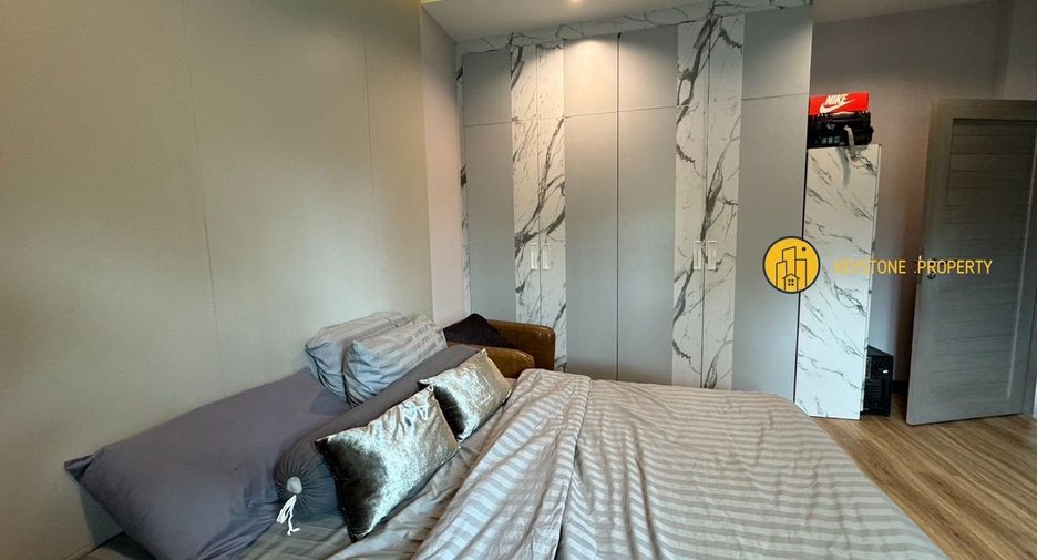 Villa en alquiler y en venta de 3 habitaciones en Bang Lamung, Chonburi