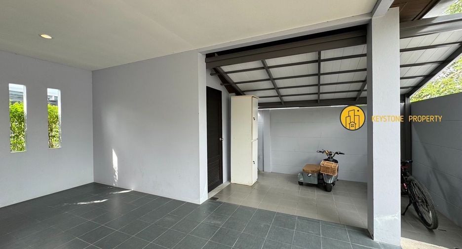 Villa en alquiler y en venta de 3 habitaciones en Bang Lamung, Chonburi