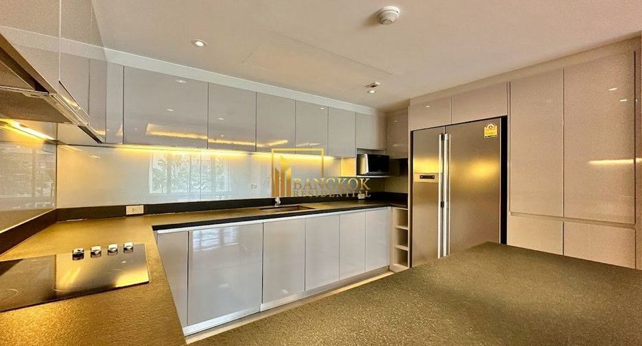 À louer 3 chambres condo à Watthana, Bangkok