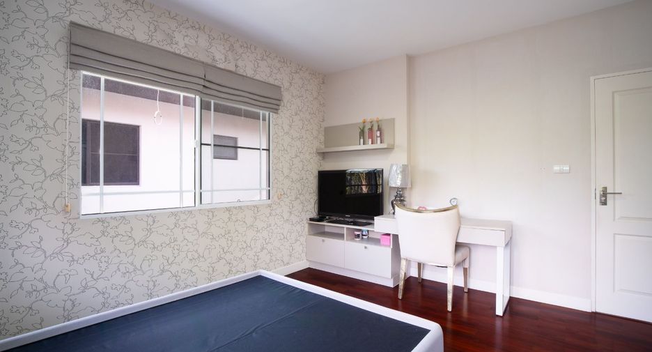 For sale 3 bedrooms house in Pak Kret, Nonthaburi