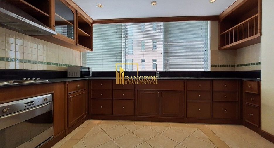 Wohnung zur Miete mit 3 Zimmer in Pathum Wan, Bangkok