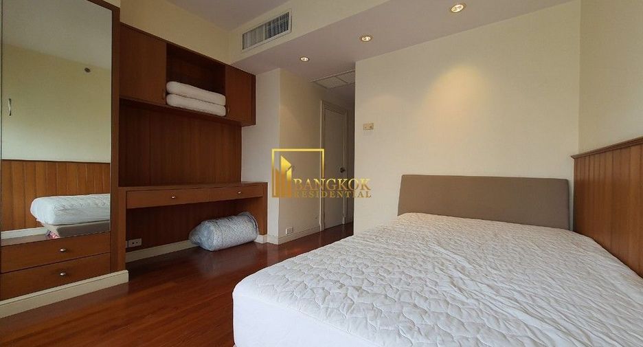 Wohnung zur Miete mit 3 Zimmer in Pathum Wan, Bangkok