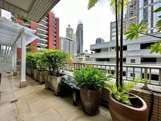 À louer 2 chambres condo à Pathum Wan, Bangkok