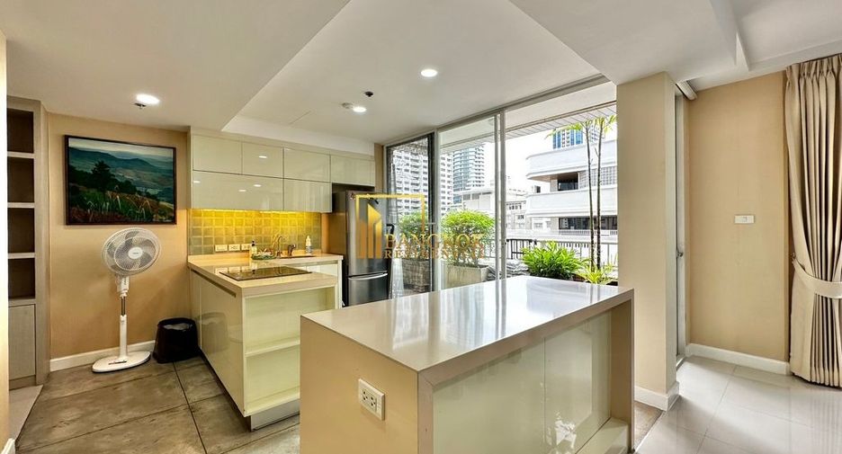 À louer 2 chambres condo à Pathum Wan, Bangkok
