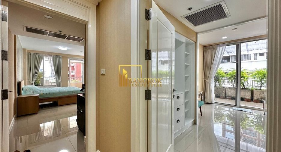 À louer 2 chambres condo à Pathum Wan, Bangkok