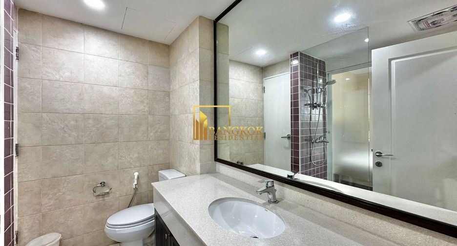 À louer 2 chambres condo à Pathum Wan, Bangkok