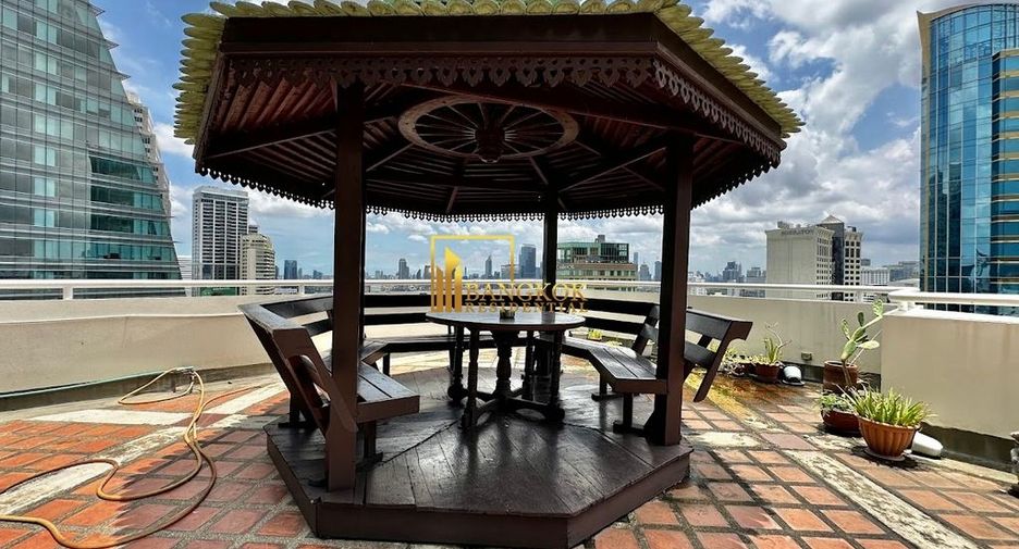 Wohnung zur Miete mit 3 Zimmer in Khlong Toei, Bangkok