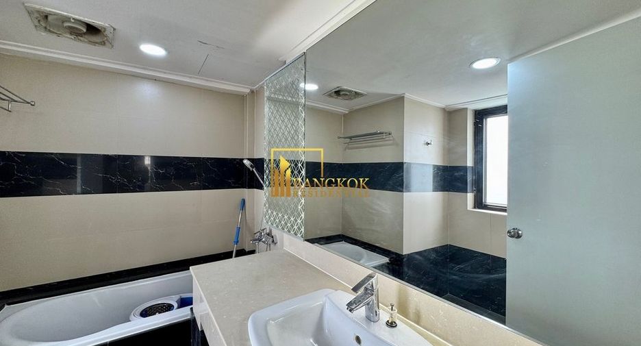 Condo en alquiler de 2 habitaciones en Khlong Toei, Bangkok