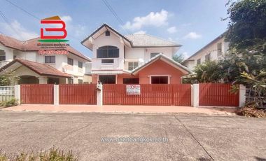 For sale 4 bedrooms house in Sai Mai, Bangkok