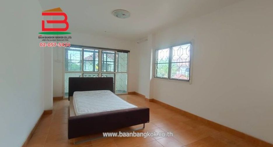 For sale 4 bedrooms house in Sai Mai, Bangkok
