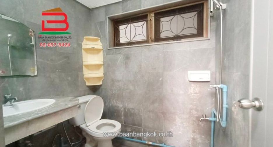 For sale 4 bedrooms house in Sai Mai, Bangkok