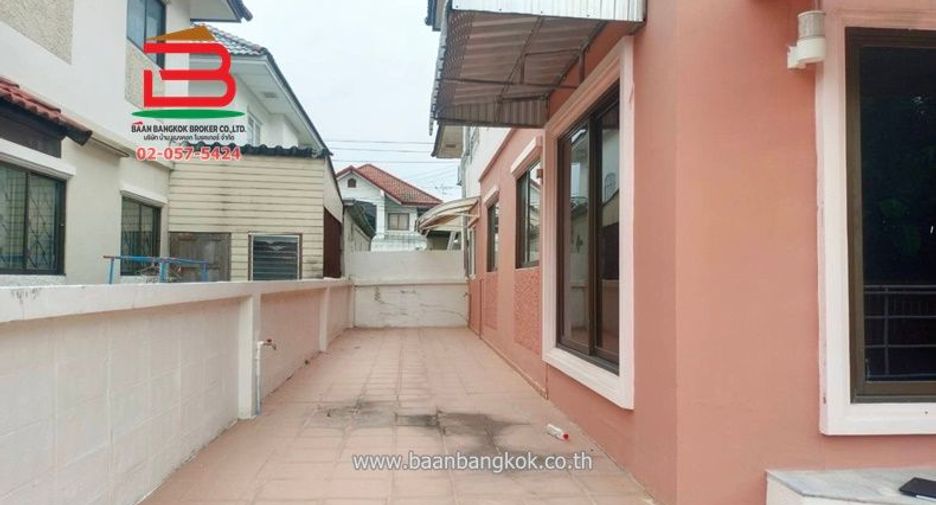 For sale 4 bedrooms house in Sai Mai, Bangkok