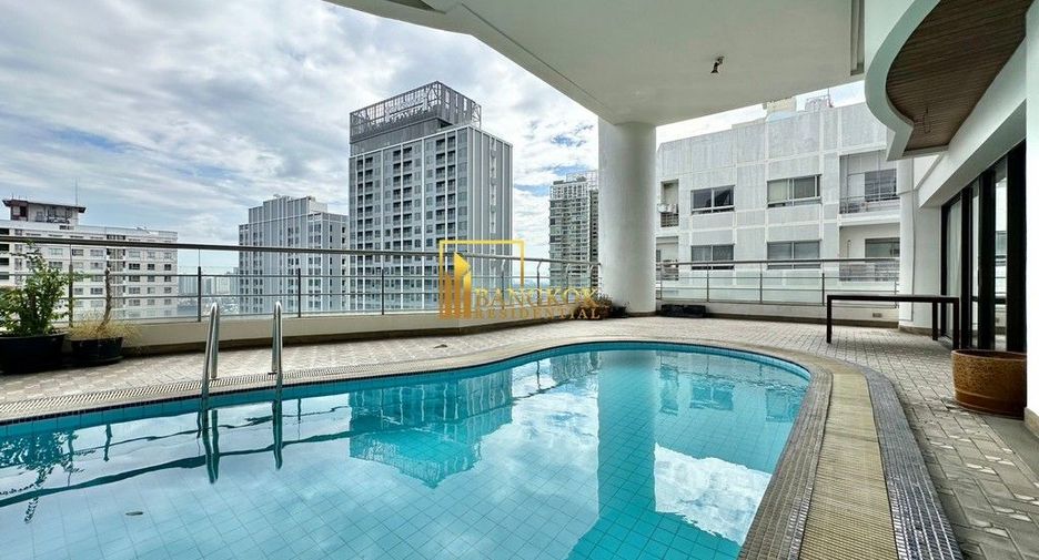 Condo en alquiler de 3 habitaciones en Khlong Toei, Bangkok