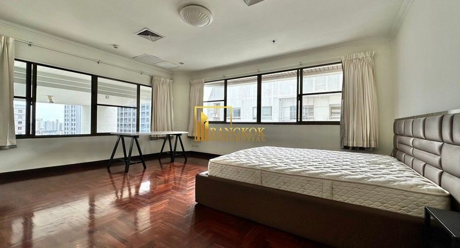 Condo en alquiler de 3 habitaciones en Khlong Toei, Bangkok