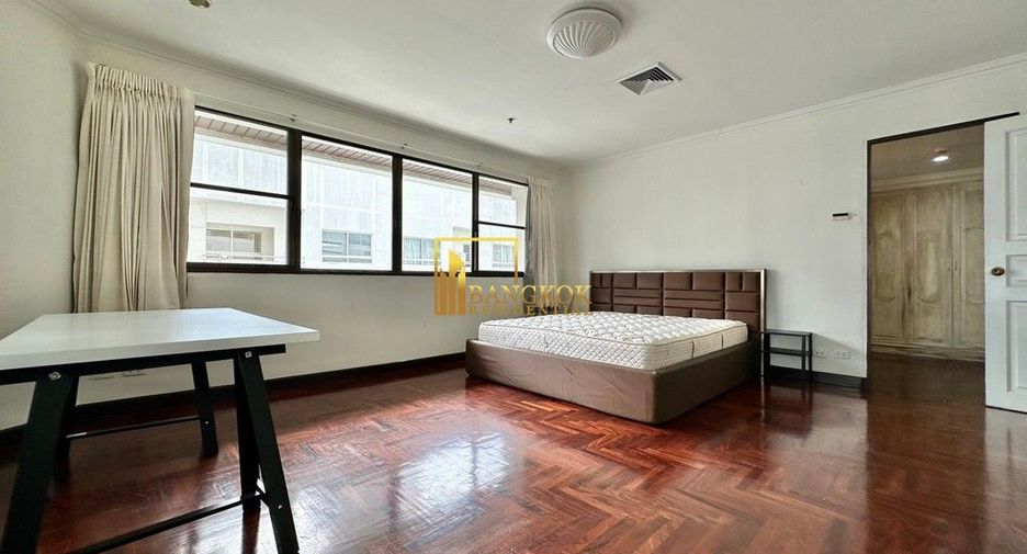 Condo en alquiler de 3 habitaciones en Khlong Toei, Bangkok