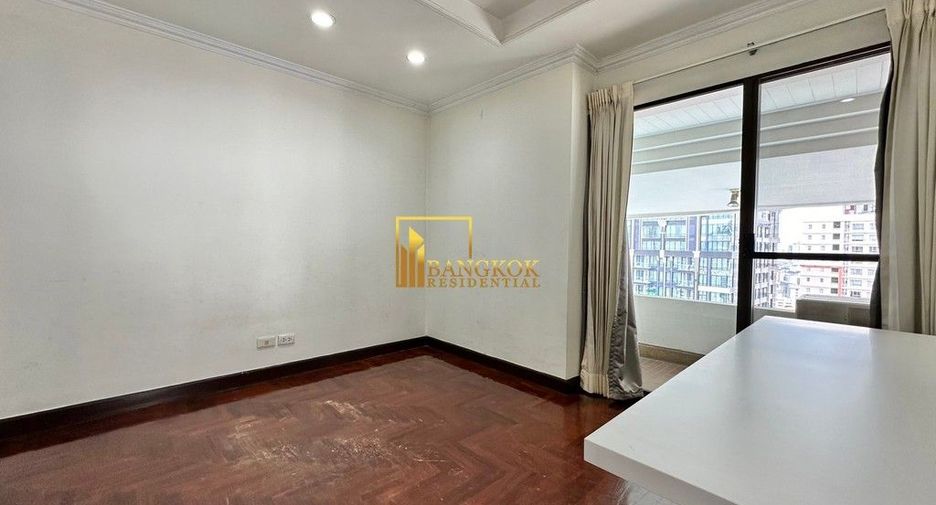 Condo en alquiler de 3 habitaciones en Khlong Toei, Bangkok