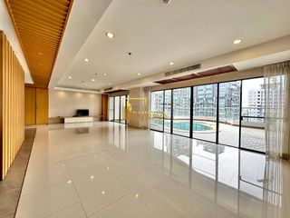For rent 3 bedrooms condo in Khlong Toei, Bangkok