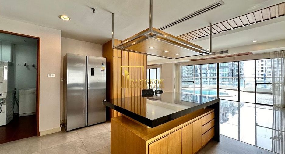 Condo en alquiler de 3 habitaciones en Khlong Toei, Bangkok