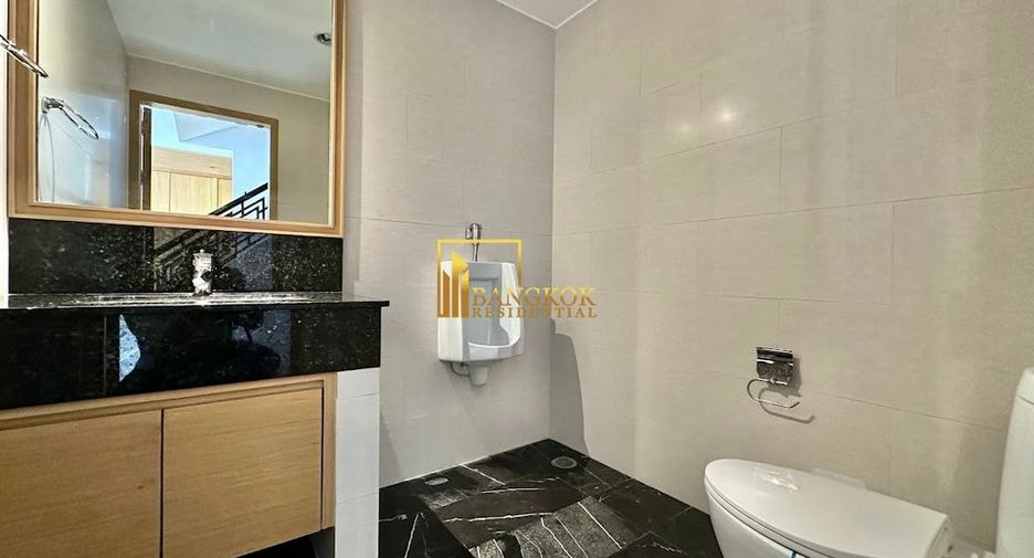 Condo en alquiler de 3 habitaciones en Khlong Toei, Bangkok