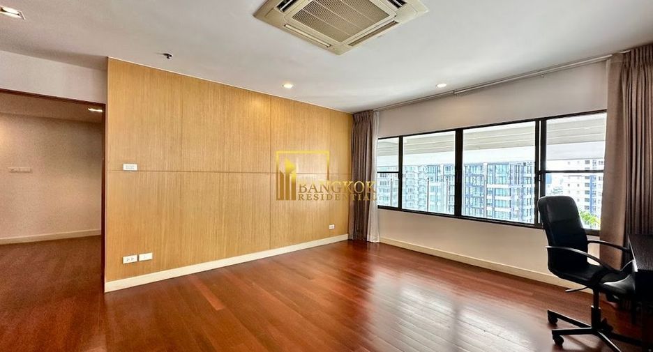 Condo en alquiler de 3 habitaciones en Khlong Toei, Bangkok