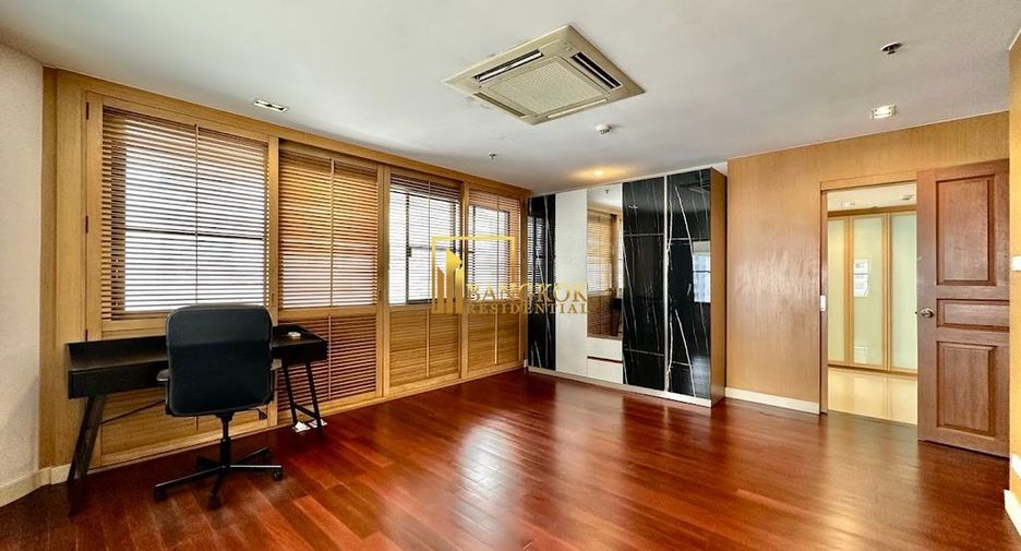 Condo en alquiler de 3 habitaciones en Khlong Toei, Bangkok