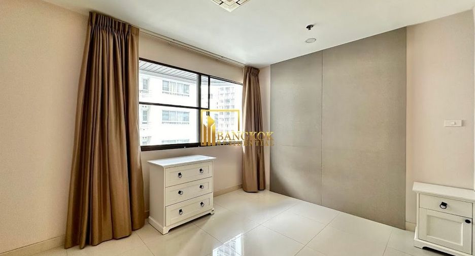 Condo en alquiler de 3 habitaciones en Khlong Toei, Bangkok