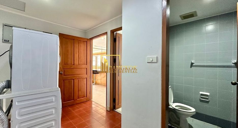 Condo en alquiler de 3 habitaciones en Khlong Toei, Bangkok