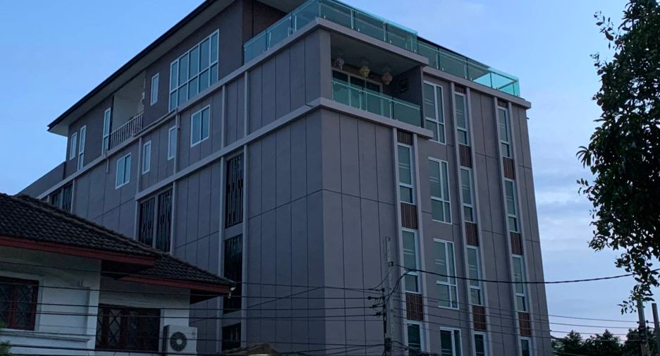 For sale 40 bed apartment in Phra Khanong, Bangkok
