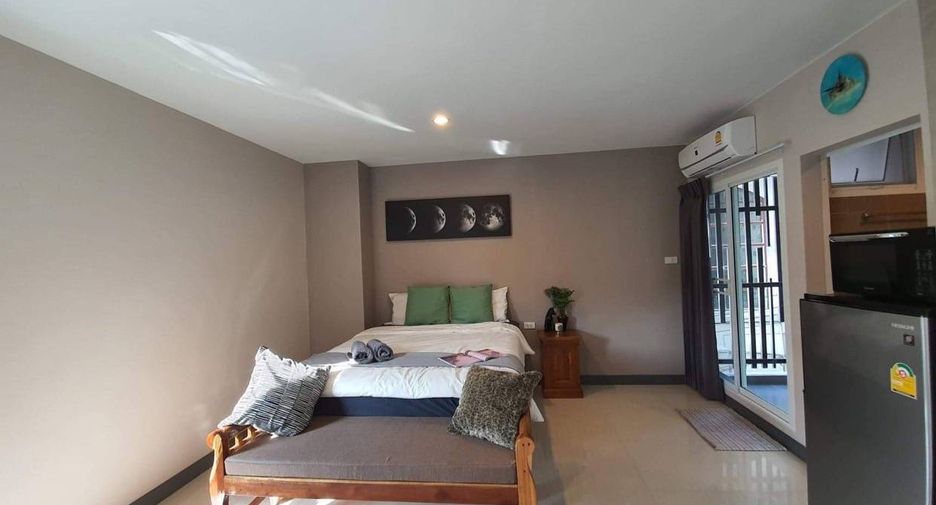 For sale 40 bed apartment in Phra Khanong, Bangkok