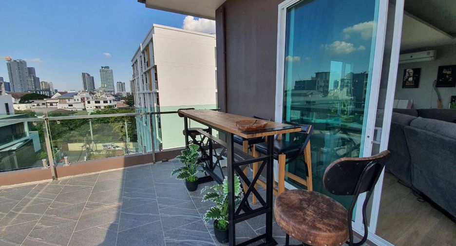 For sale 40 bed apartment in Phra Khanong, Bangkok